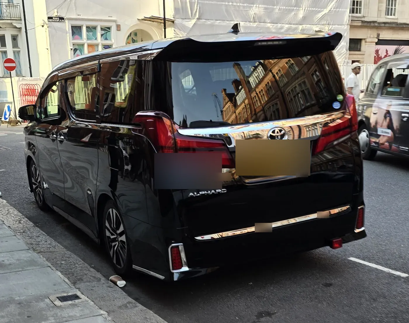 Toyota Alphard executive MPV in black