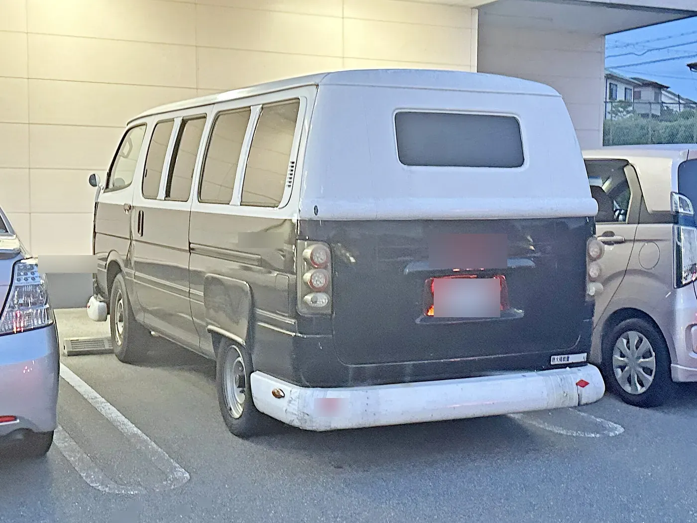 Toyota Hiace minibus in silver