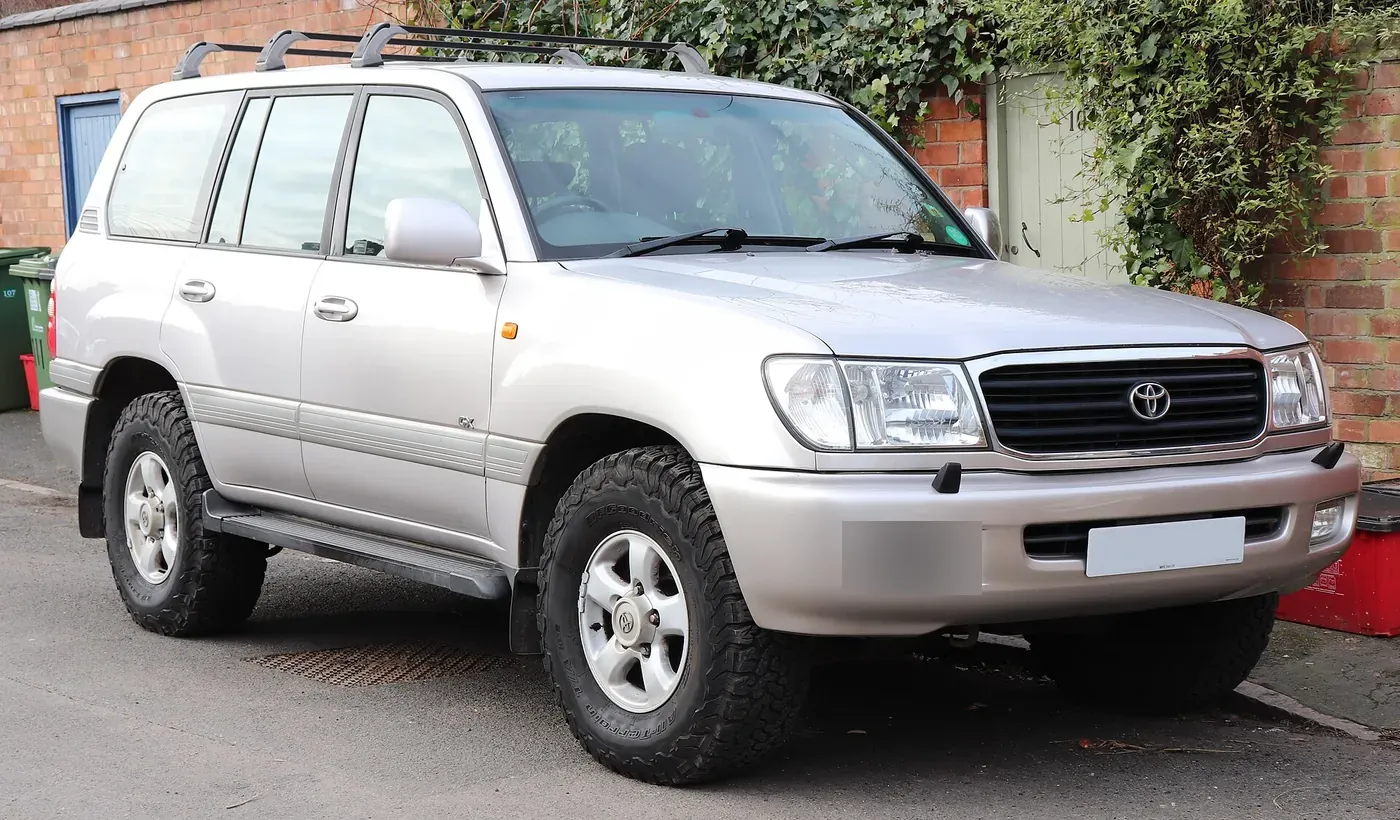 Toyota Land Cruiser 100-series in beige