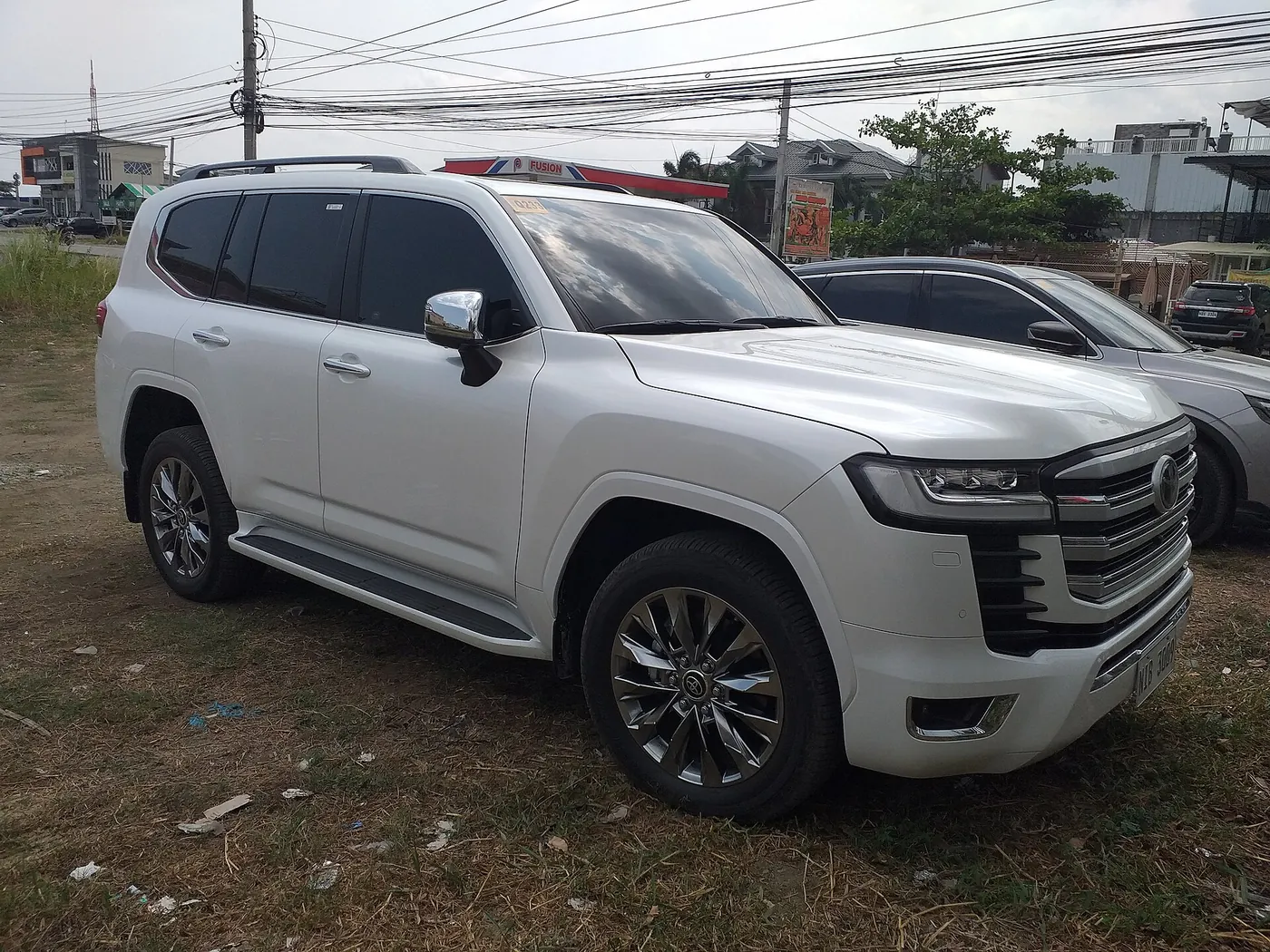 Toyota Land Cruiser 300-series in silver