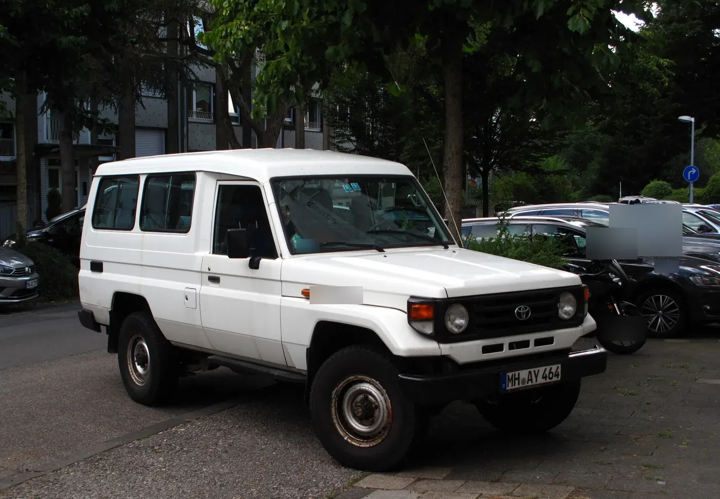 Land Cruiser 70 — Pearl White