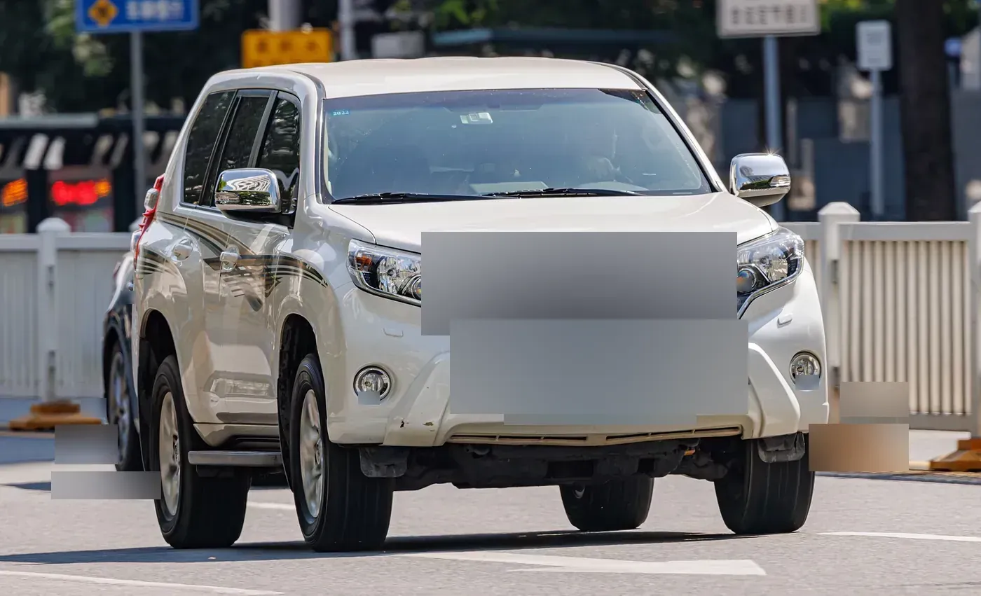 Land Cruiser Prado — Pearl White