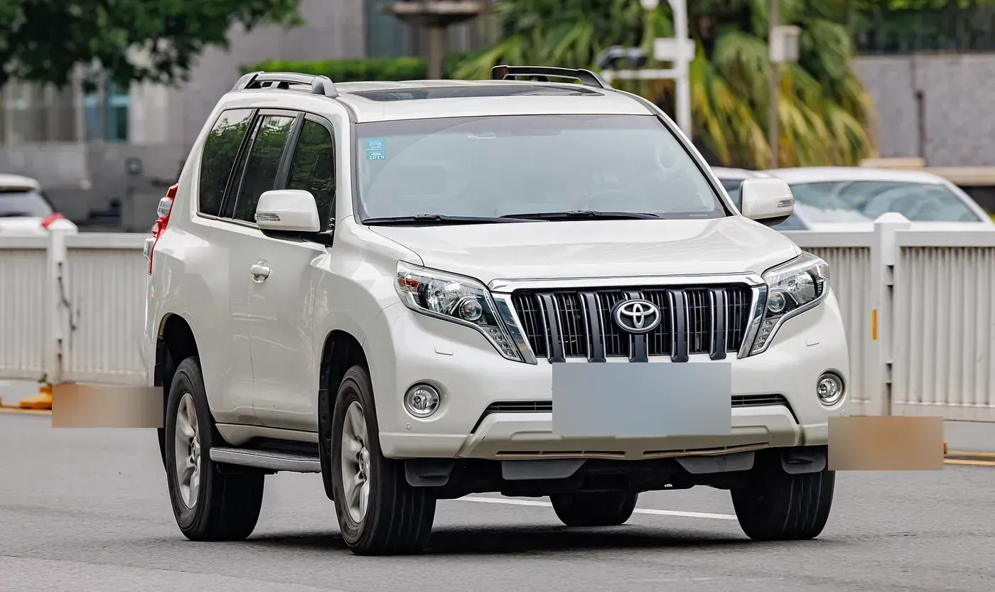Toyota Land Cruiser Prado 150-series in white