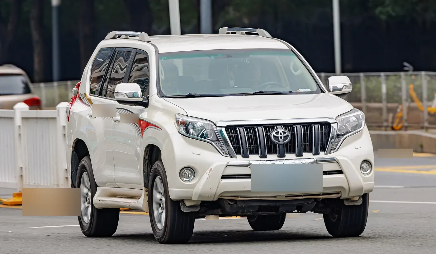 Land Cruiser Prado — Pearl White