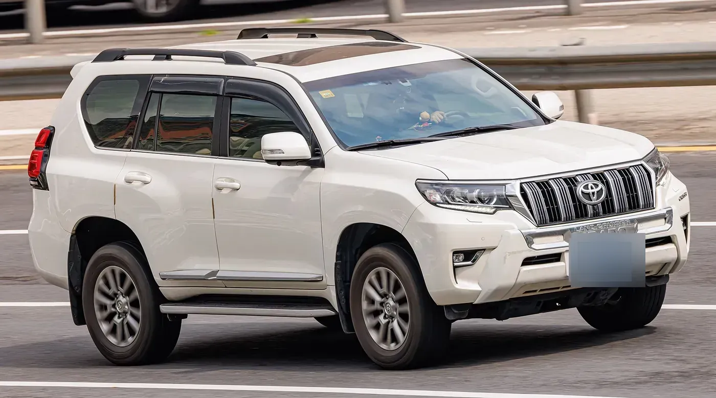 Toyota Land Cruiser Prado 150-series in white