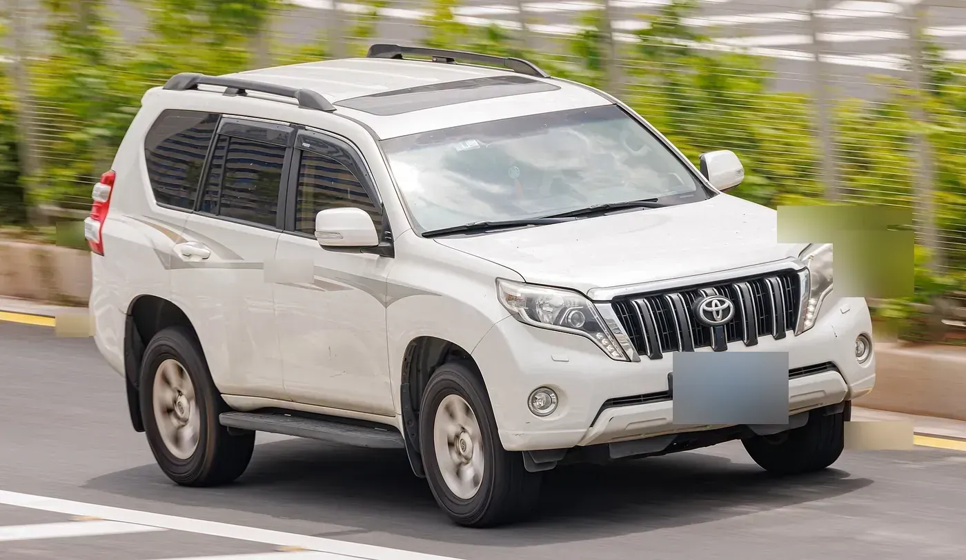 Toyota Land Cruiser Prado 150-series in white