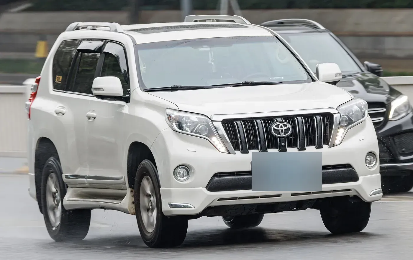 Toyota Land Cruiser Prado 150-series in white