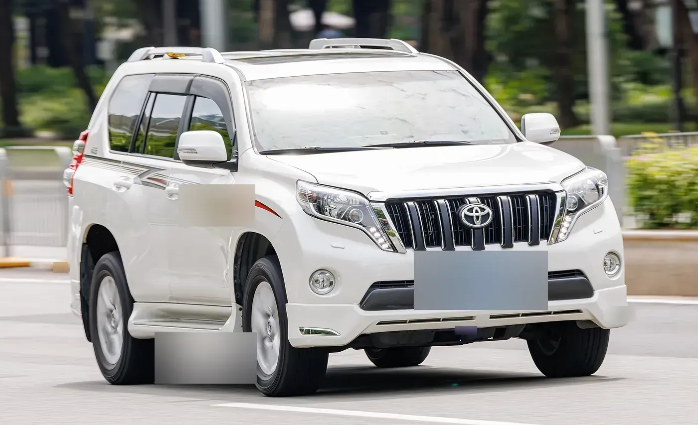 Toyota Land Cruiser Prado 150-series in white