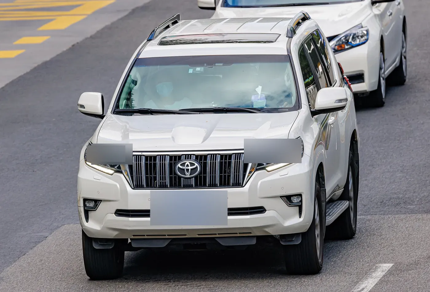 Toyota Land Cruiser Prado 150-series in white