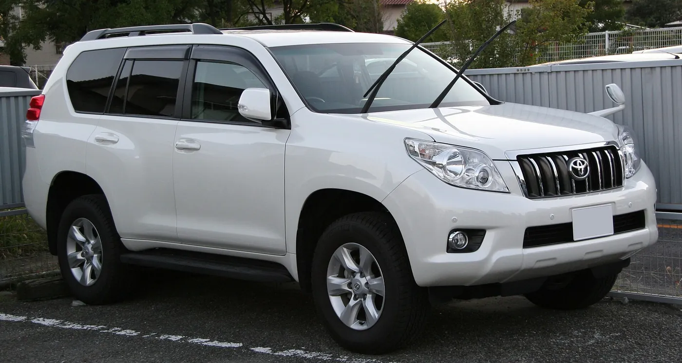Toyota Land Cruiser Prado 150-series in white