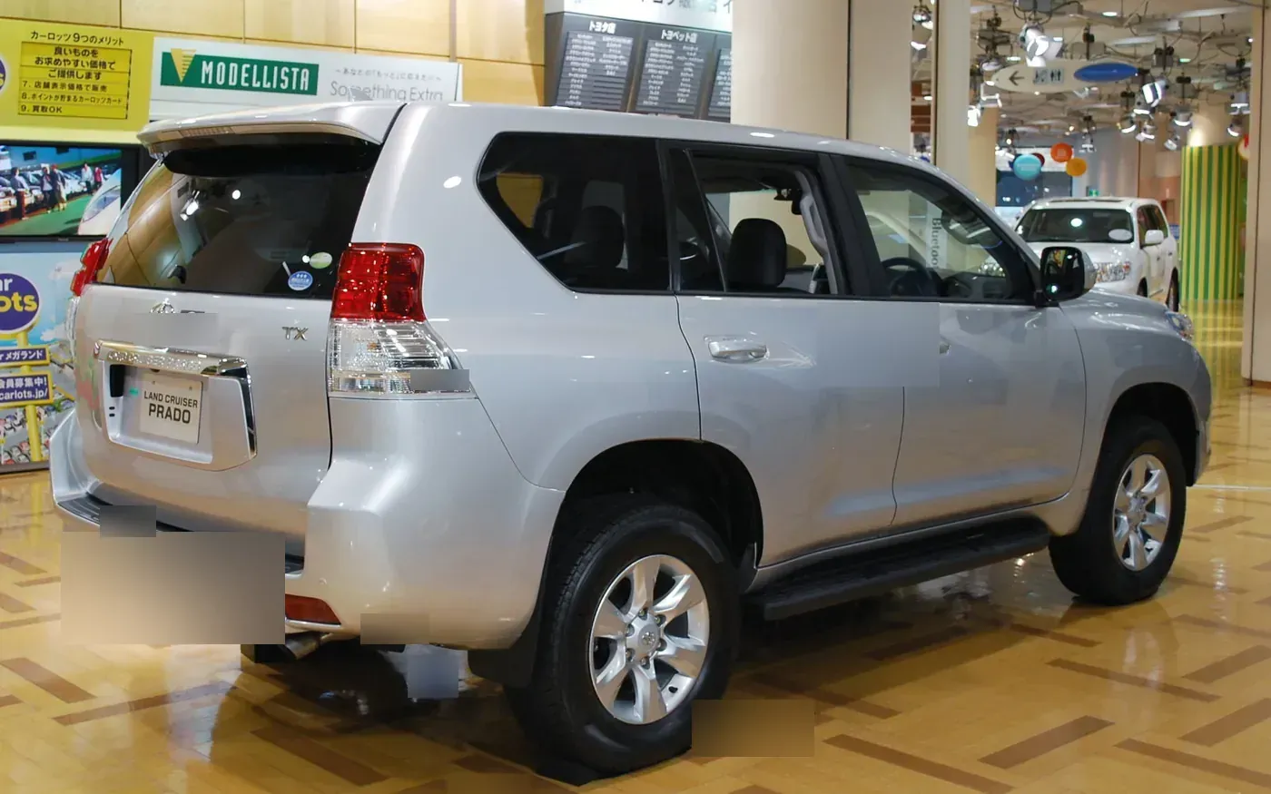 Toyota Land Cruiser Prado 150-series in silver