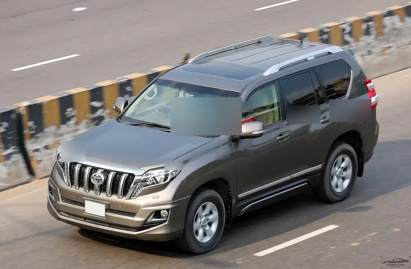 Toyota Land Cruiser Prado 150-series in silver