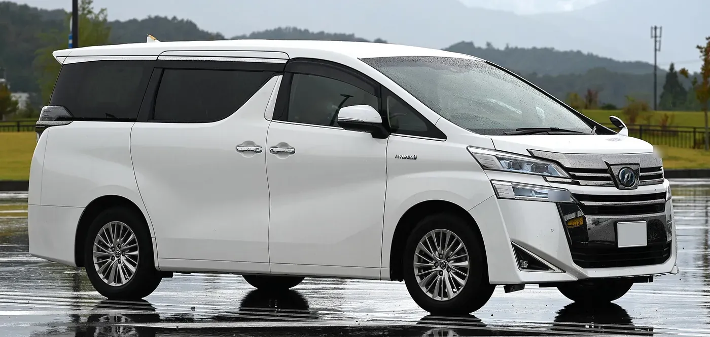 Toyota Vellfire — Pearl White